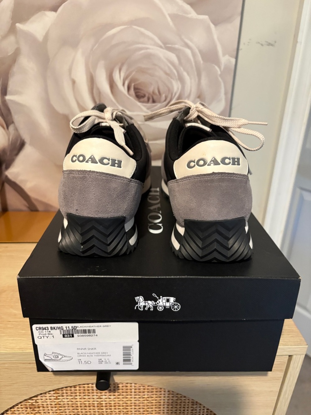 Coach Runner Sneaker Size 11.5D - Picture 5 of 10